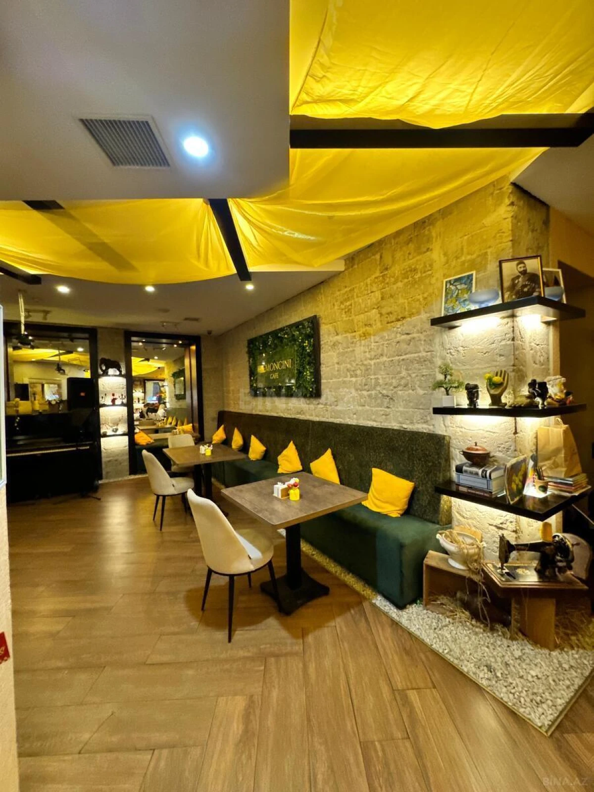 Kirayə verilir obyekt 290 m²