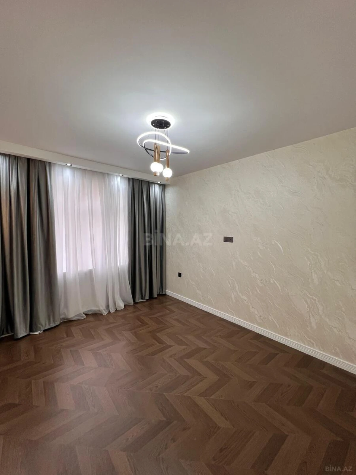 Satılır 3 otaqlı mənzil 75 m²