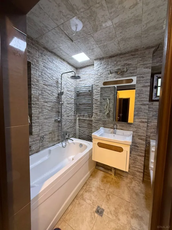 Satılır 3 otaqlı mənzil 88 m²