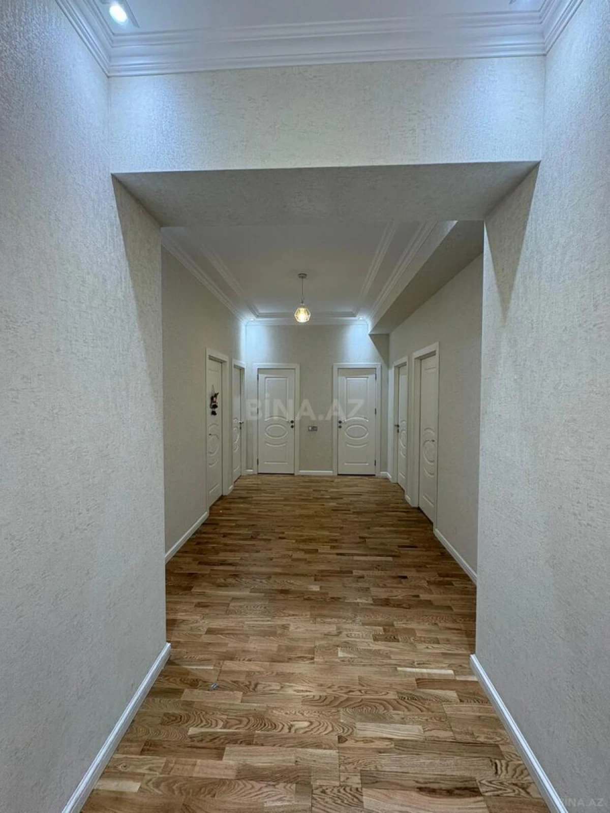 Satılır 3 otaqlı mənzil 105 m²