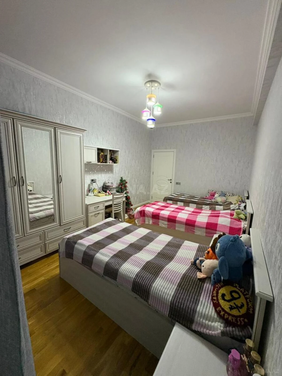 Satılır 3 otaqlı mənzil 105 m²