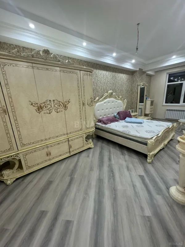 Satılır 3 otaqlı mənzil 125 m²