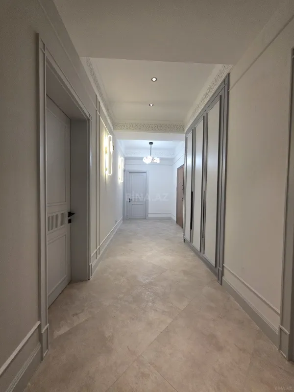 Satılır 4 otaqlı mənzil 170 m²