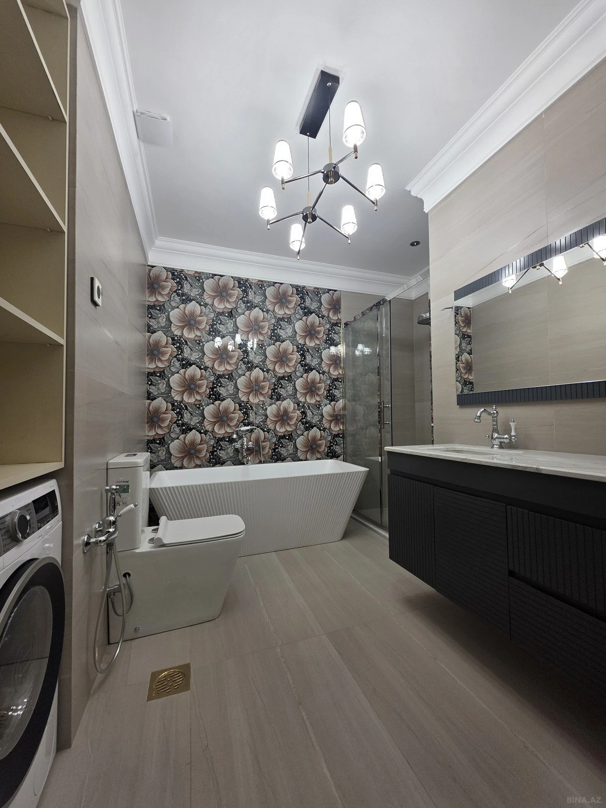 Satılır 4 otaqlı mənzil 170 m²