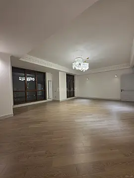 Satılır 4 otaqlı mənzil 170 m²