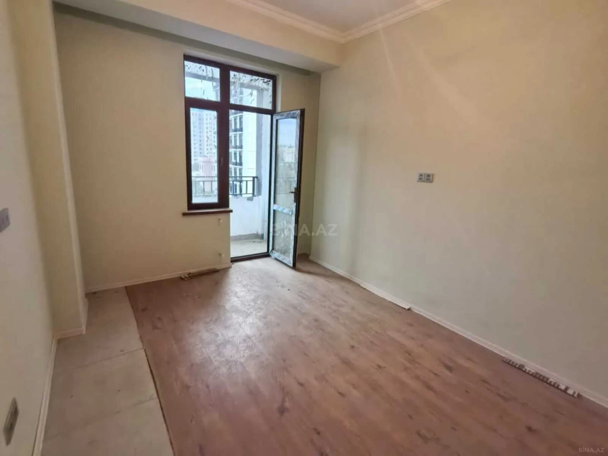 Satılır 2 otaqlı mənzil 80 m²