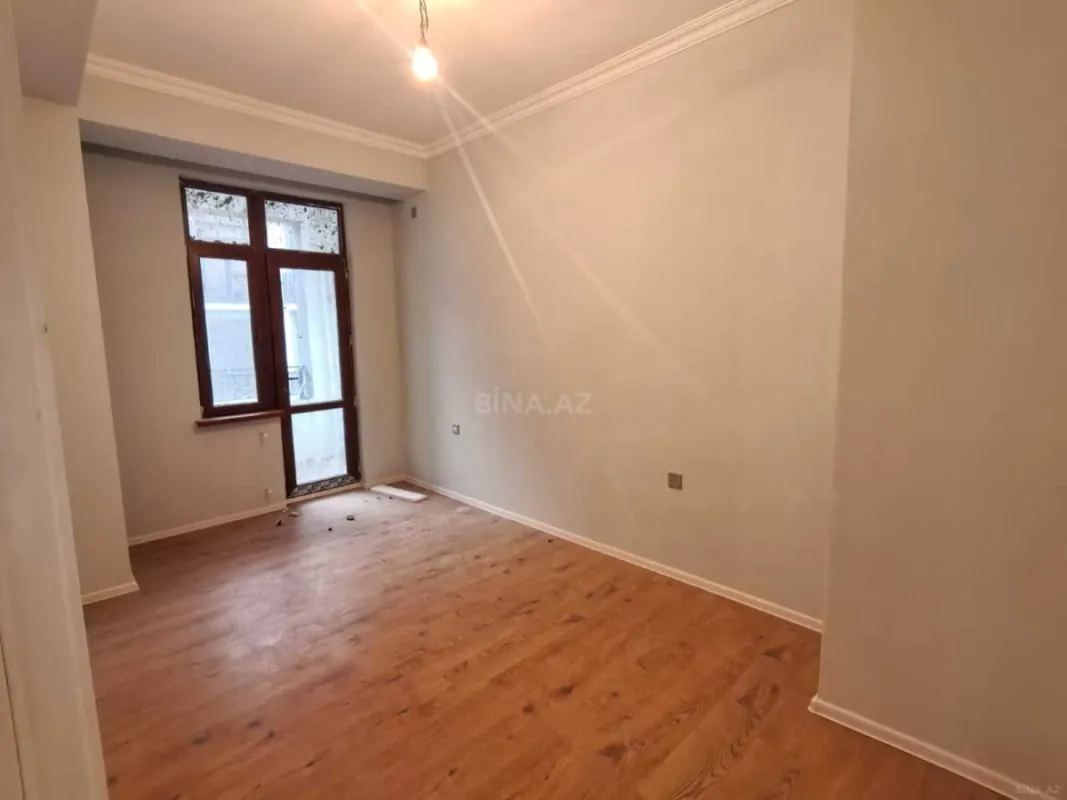 Satılır 2 otaqlı mənzil 80 m²