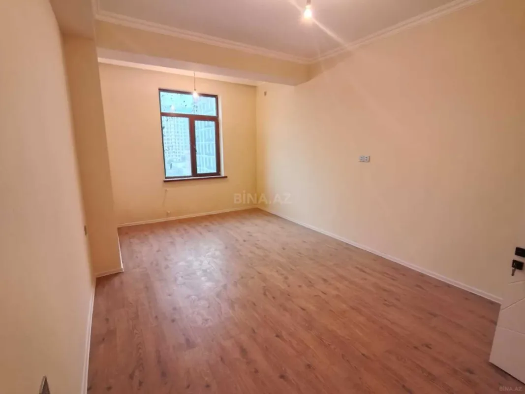 Satılır 2 otaqlı mənzil 80 m²