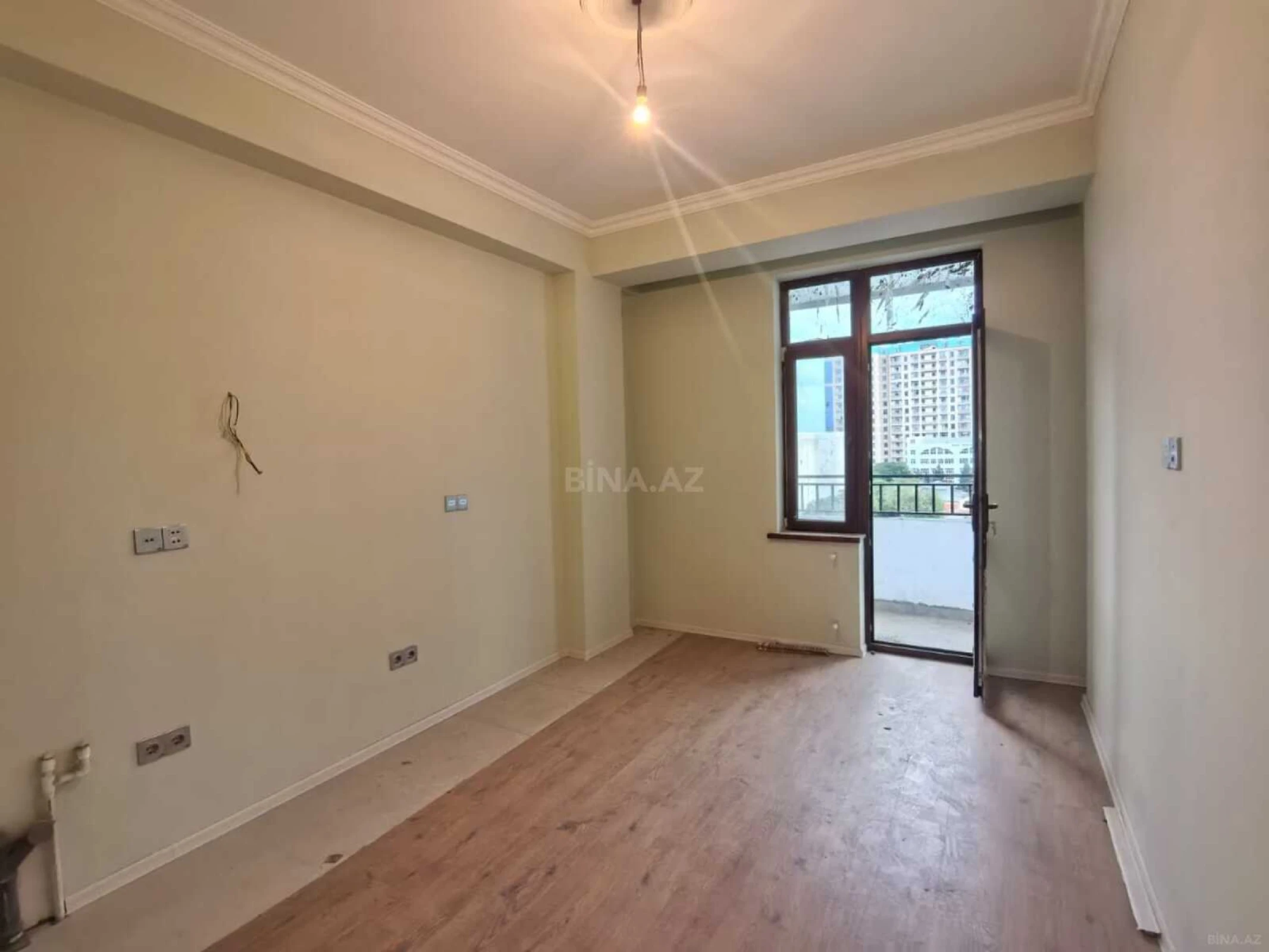 Satılır 2 otaqlı mənzil 80 m²