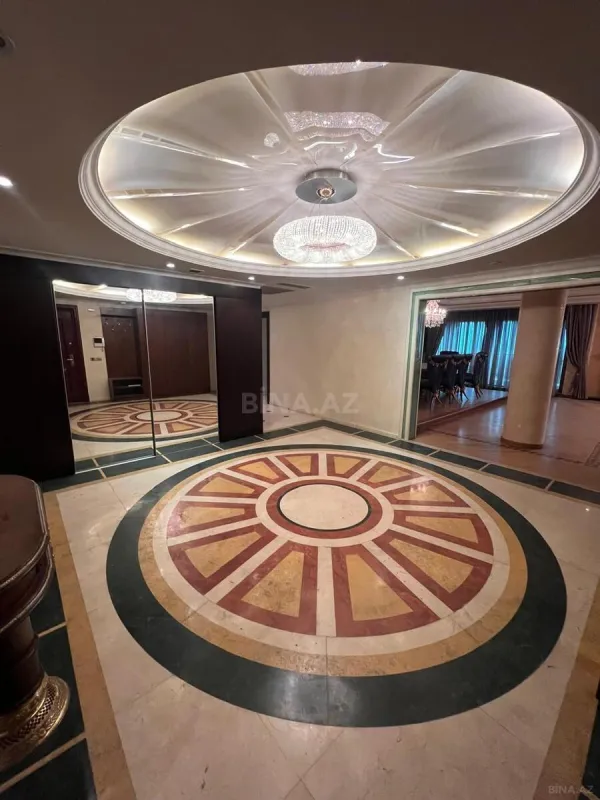 Kirayə verilir 4 otaqlı mənzil 350 m²