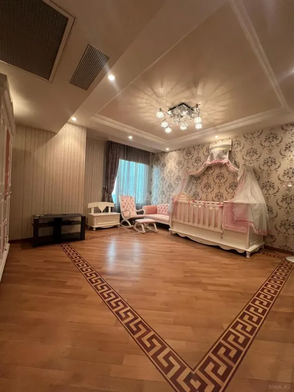 Kirayə verilir 4 otaqlı mənzil 350 m²