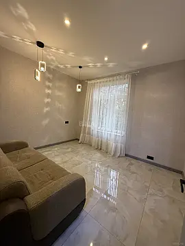 Kirayə verilir 3 otaqlı mənzil 120 m²