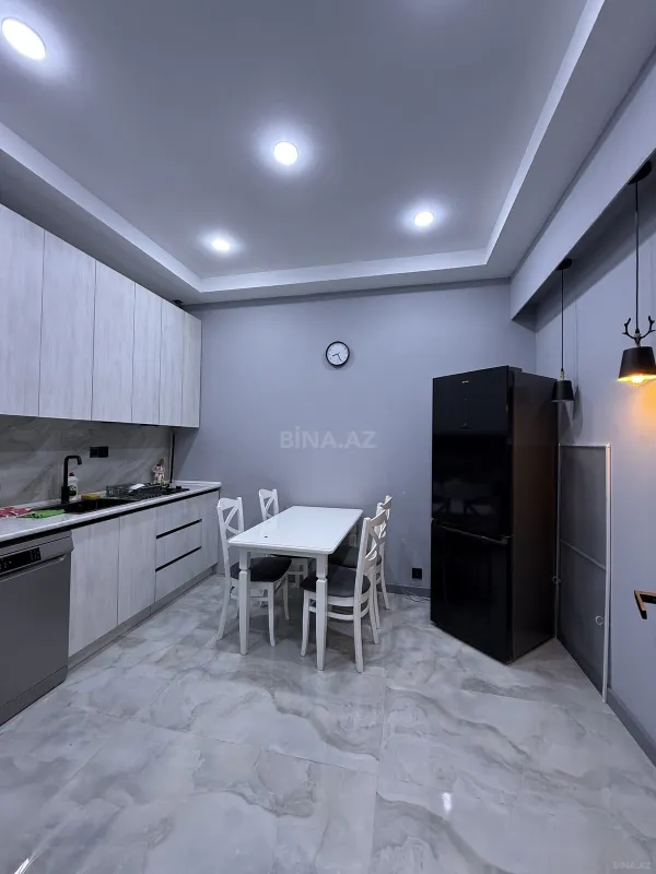 Kirayə verilir 3 otaqlı mənzil 120 m²