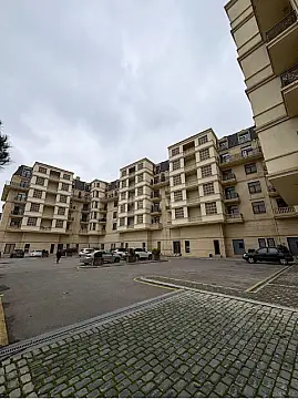 Kirayə verilir 2 otaqlı mənzil 65 m²