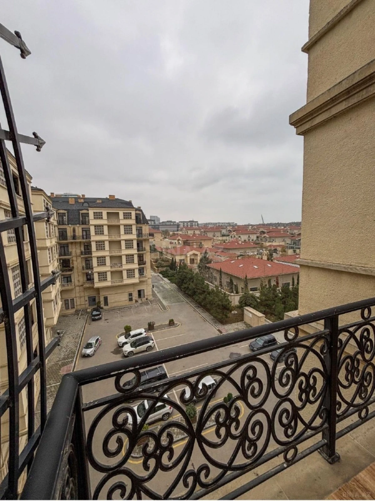 Kirayə verilir 2 otaqlı mənzil 65 m²