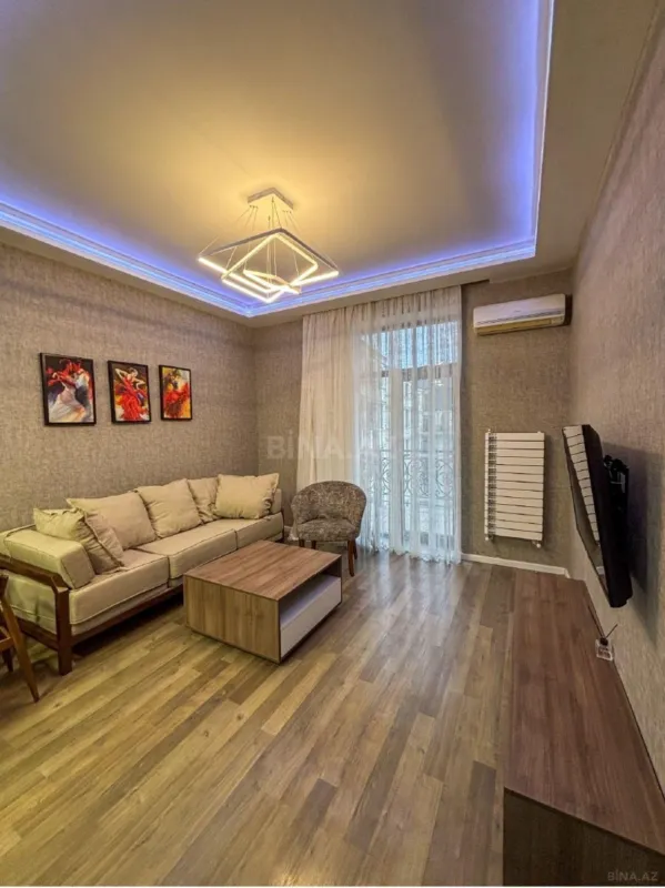 Kirayə verilir 2 otaqlı mənzil 65 m²
