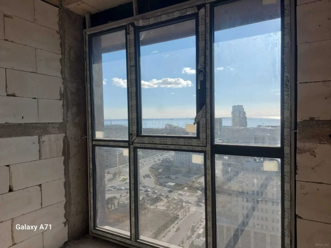 Satılır 3 otaqlı mənzil 92 m²