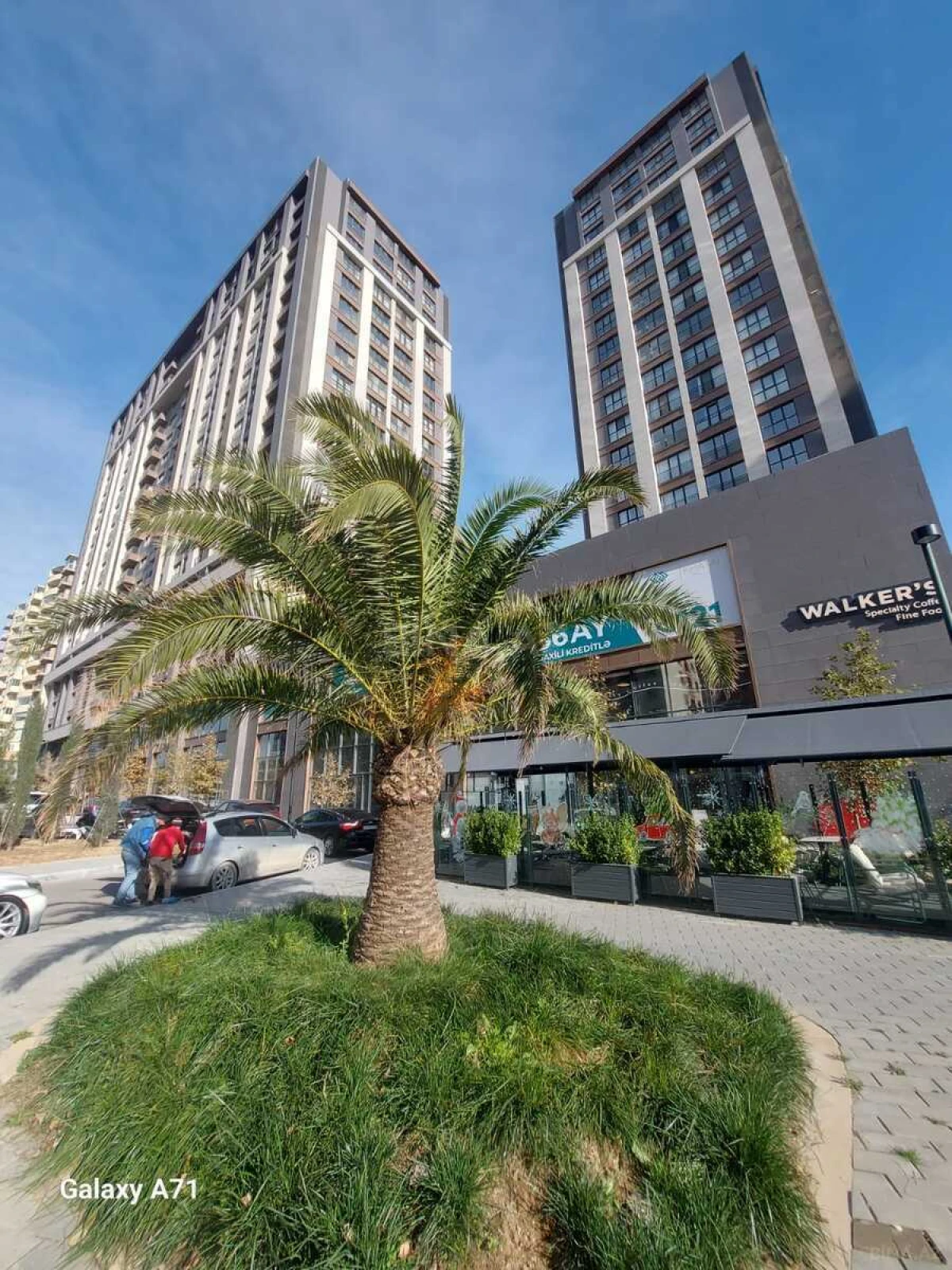 Satılır 3 otaqlı mənzil 92 m²