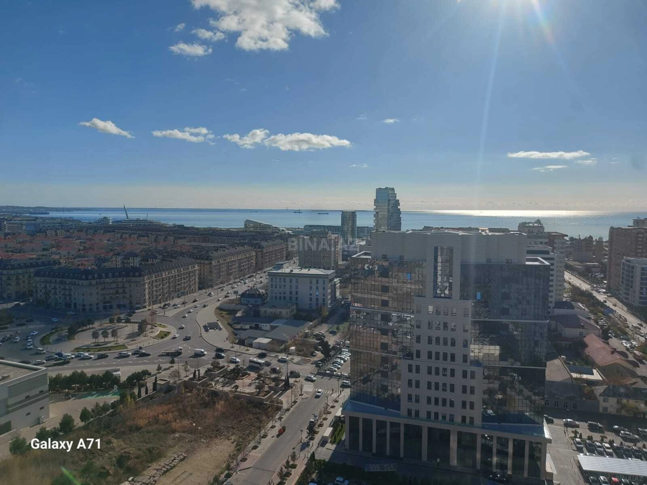 Satılır 3 otaqlı mənzil 92 m²