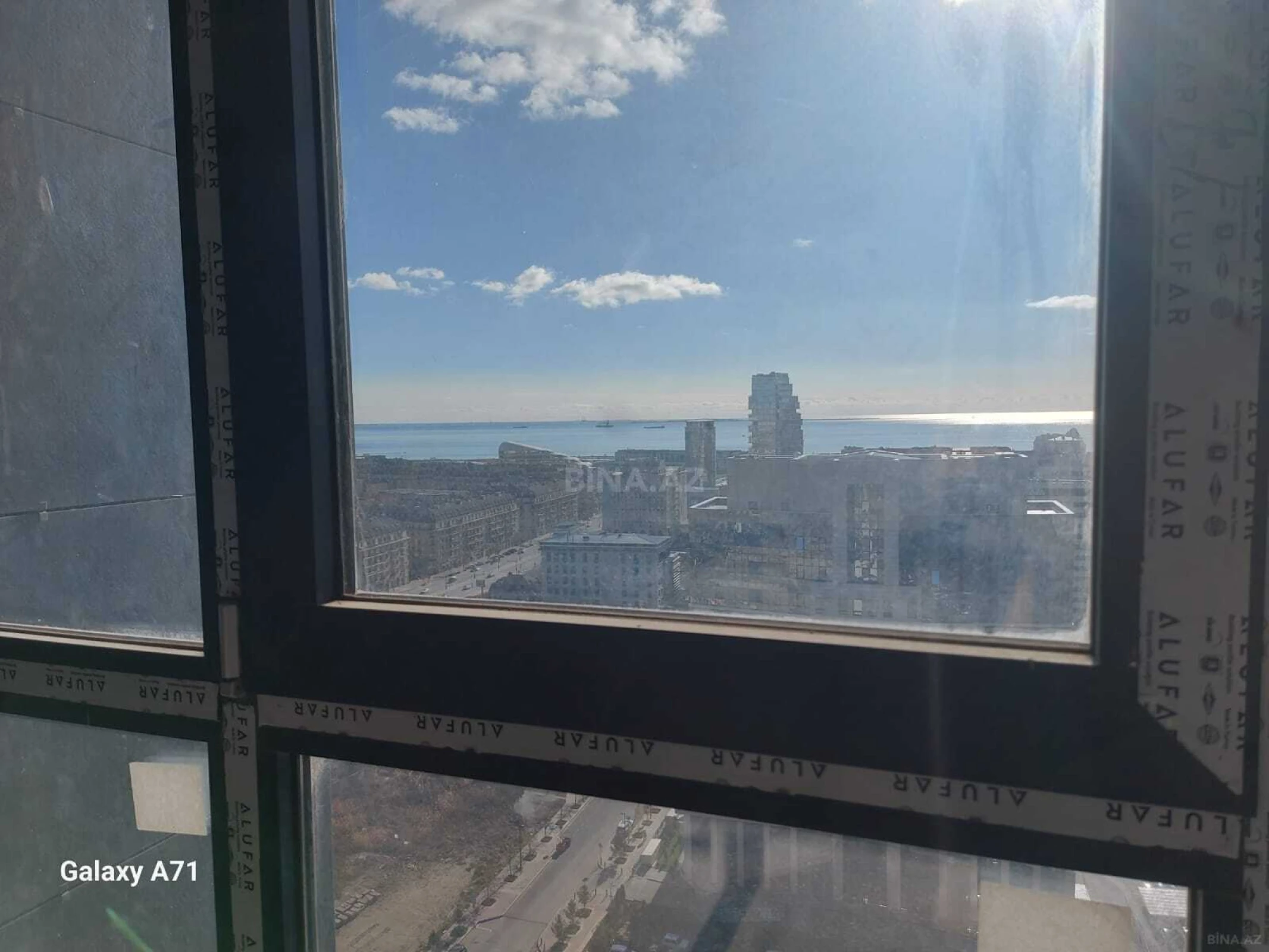 Satılır 3 otaqlı mənzil 92 m²