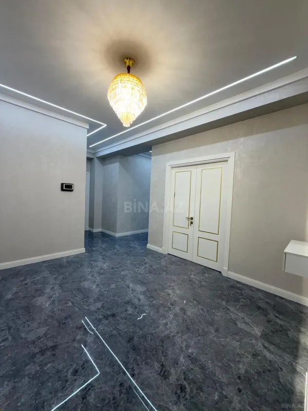 Satılır 4 otaqlı mənzil 160 m²