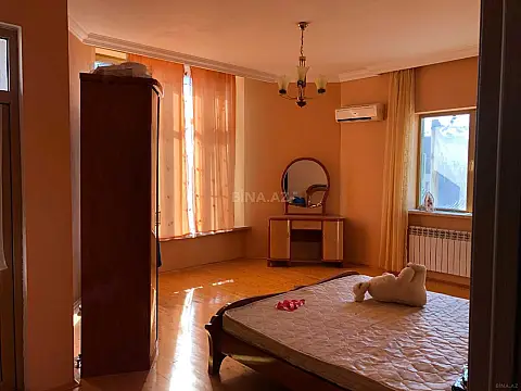 Satılır 7 otaqlı həyət evi 360 m²