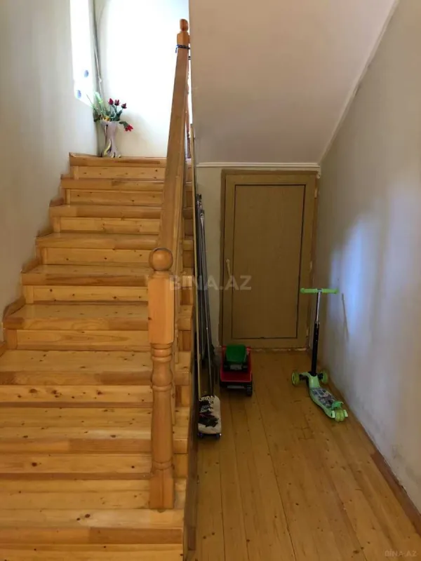 Satılır 7 otaqlı həyət evi 360 m²