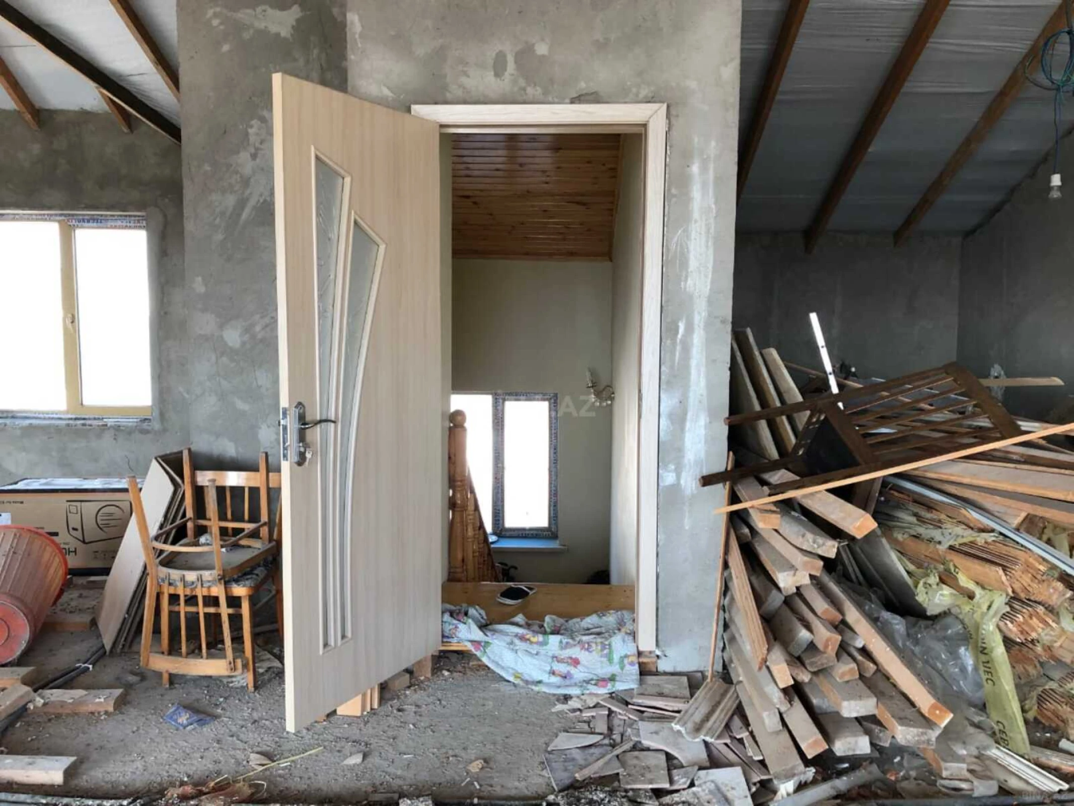 Satılır 7 otaqlı həyət evi 360 m²