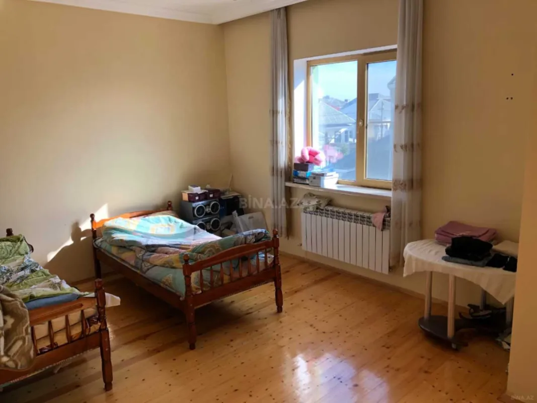 Satılır 7 otaqlı həyət evi 360 m²