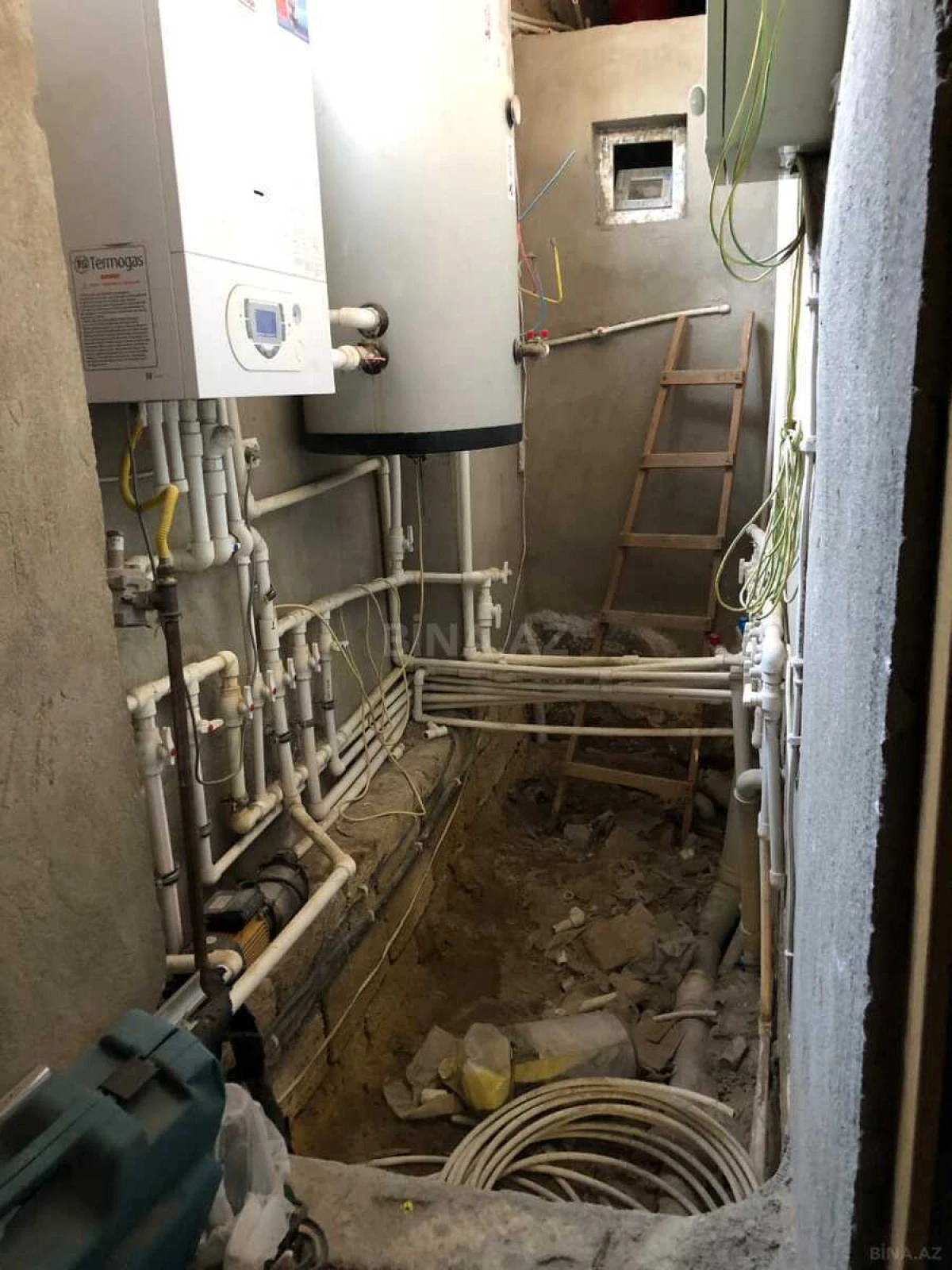 Satılır 7 otaqlı həyət evi 360 m²