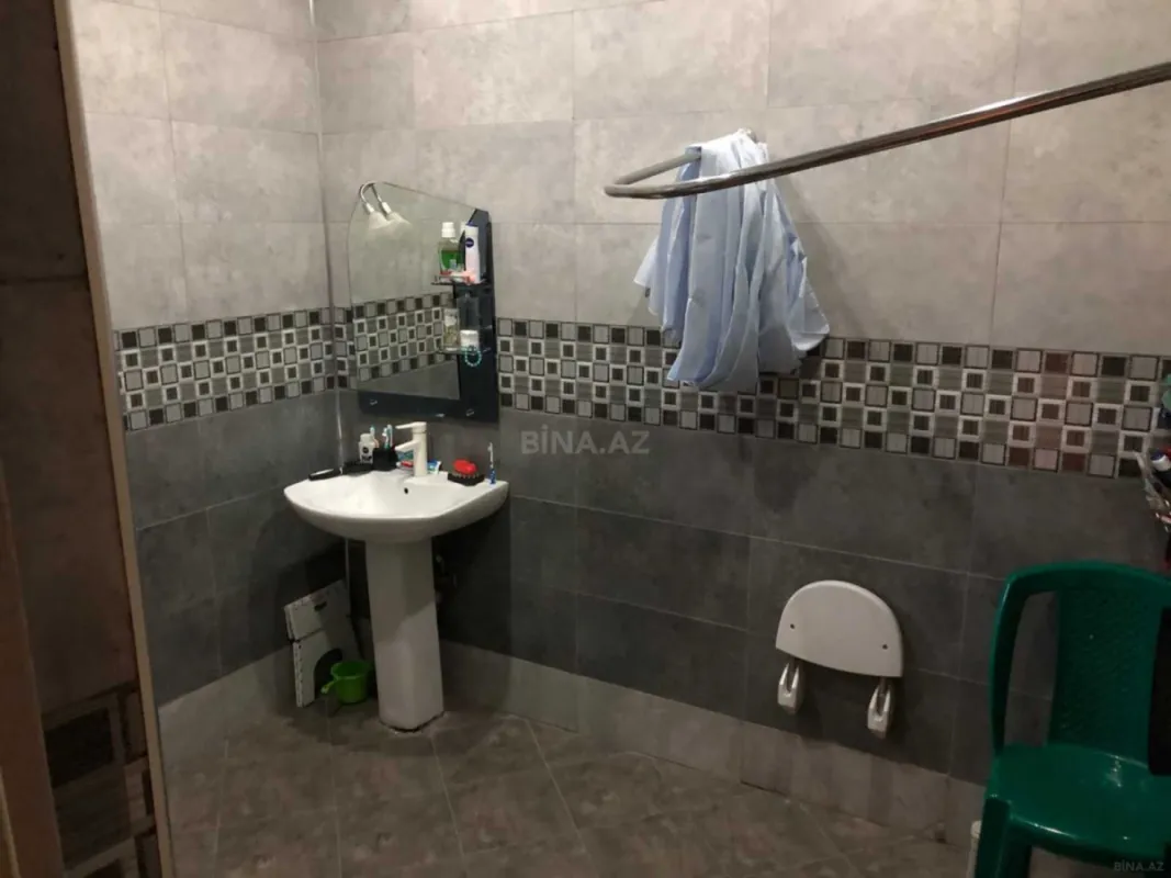 Satılır 7 otaqlı həyət evi 360 m²