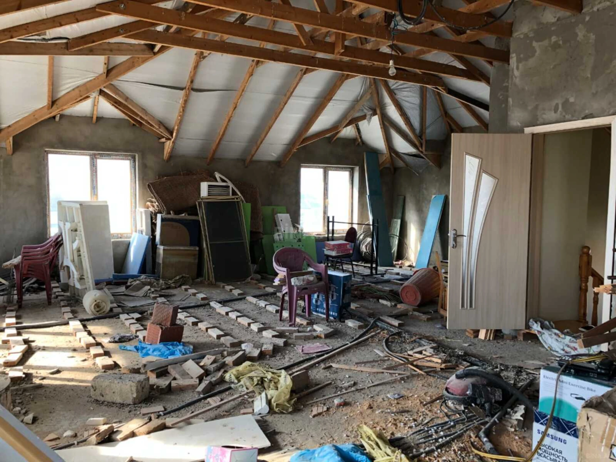 Satılır 7 otaqlı həyət evi 360 m²