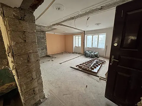 Satılır obyekt 135 m²