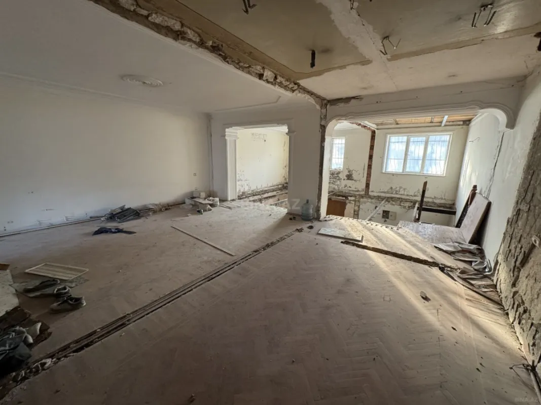 Satılır obyekt 135 m²