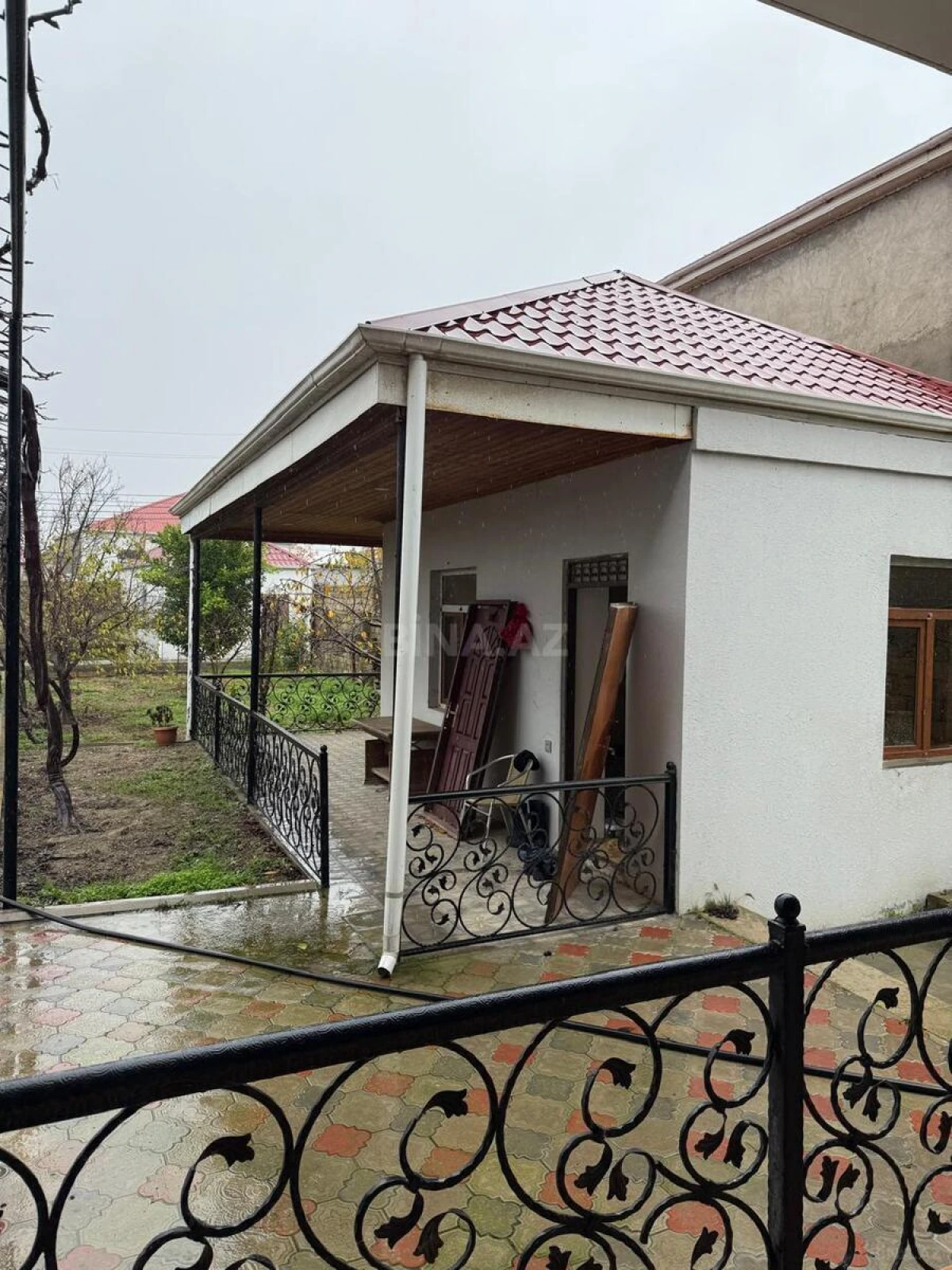 Satılır 6 otaqlı həyət evi 230 m²