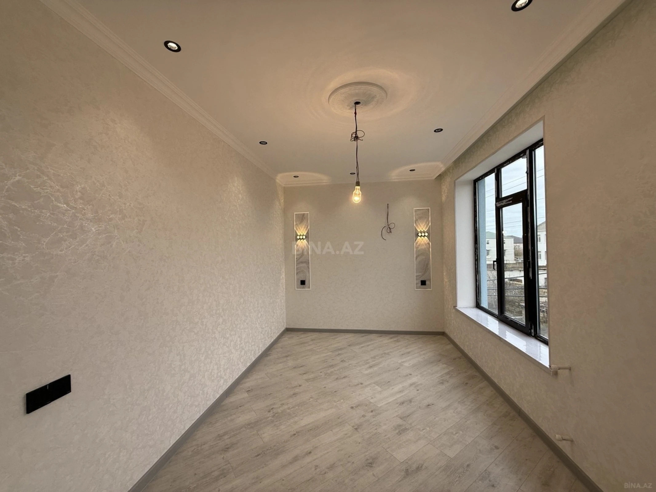 Satılır 4 otaqlı həyət evi 150 m²