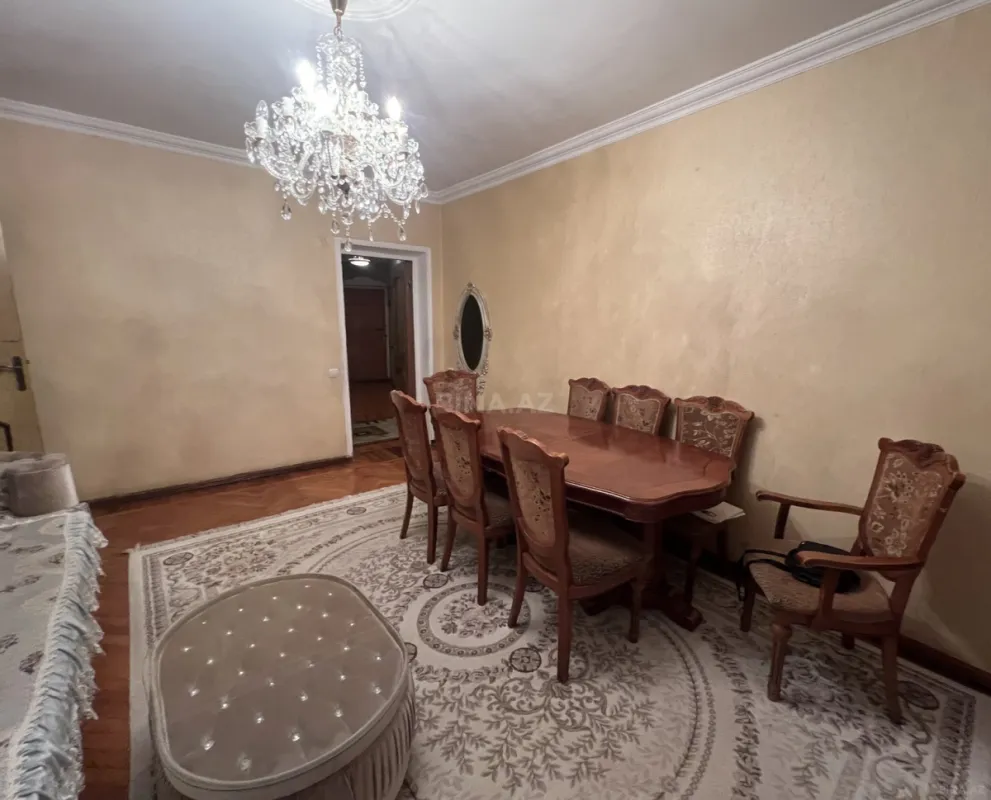 Satılır 4 otaqlı mənzil 110 m²