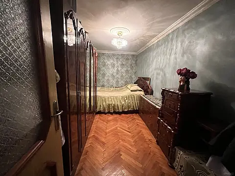 Satılır 4 otaqlı mənzil 110 m²