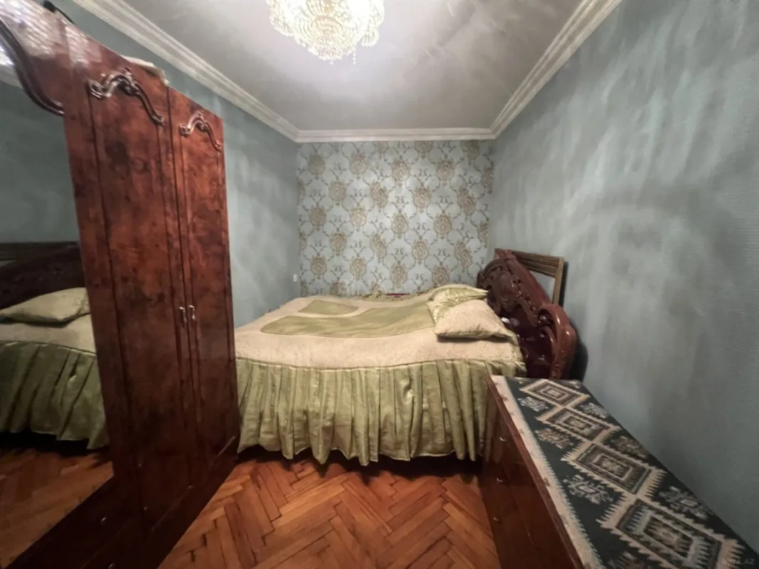 Satılır 4 otaqlı mənzil 110 m²