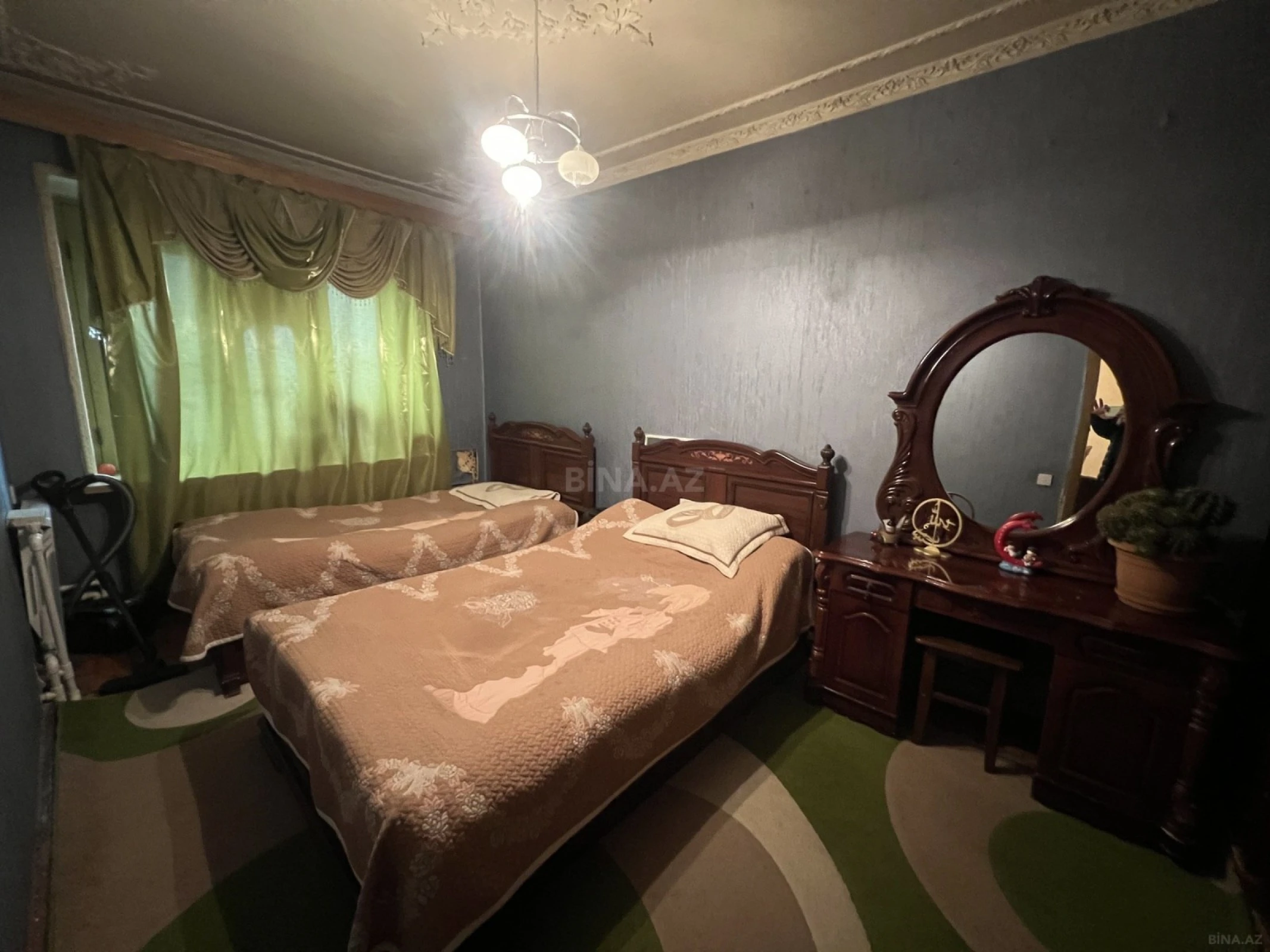 Satılır 4 otaqlı mənzil 110 m²