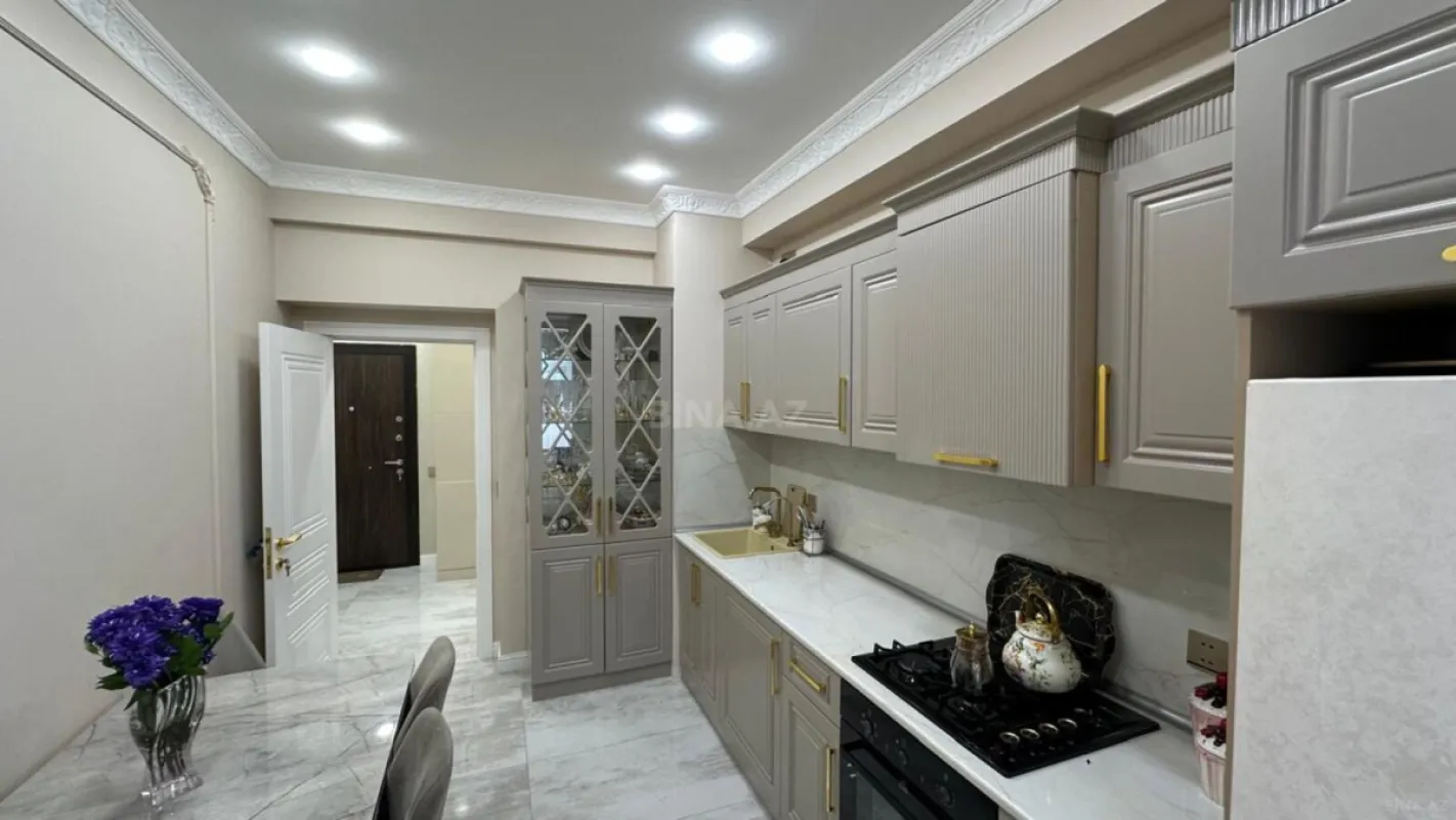 Satılır 2 otaqlı mənzil 90 m²
