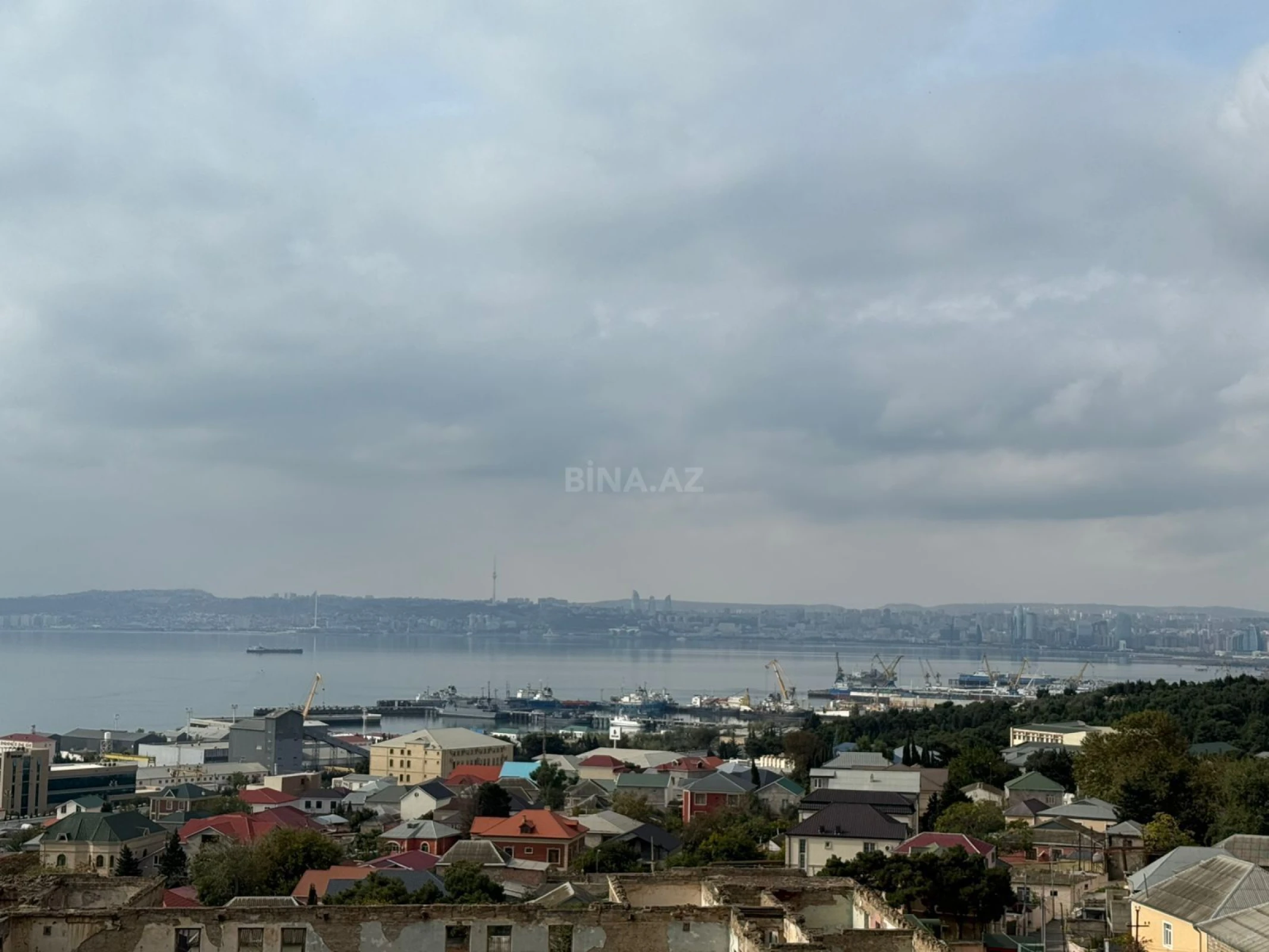 Satılır 2 otaqlı mənzil 88 m²