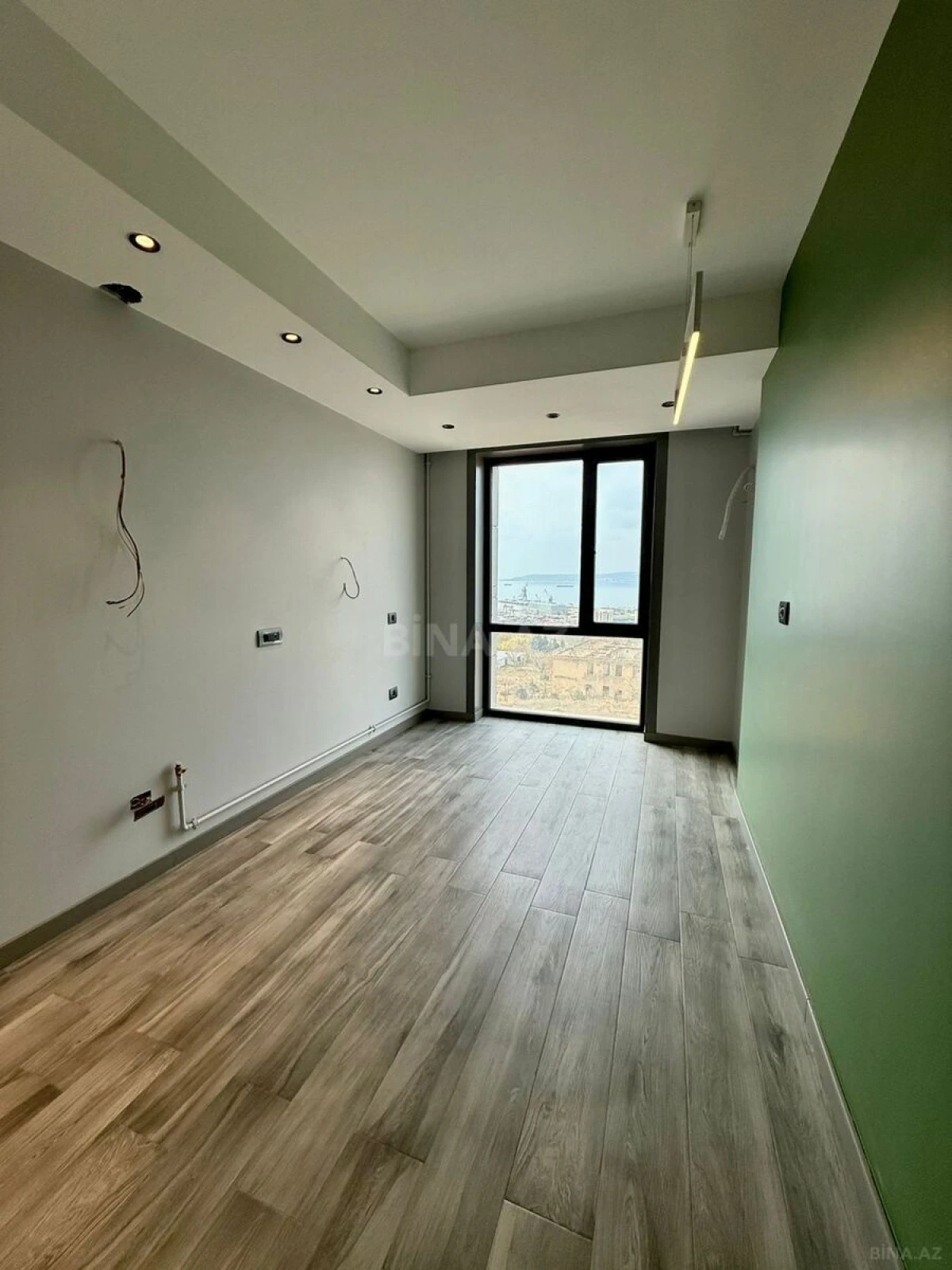 Satılır 2 otaqlı mənzil 88 m²