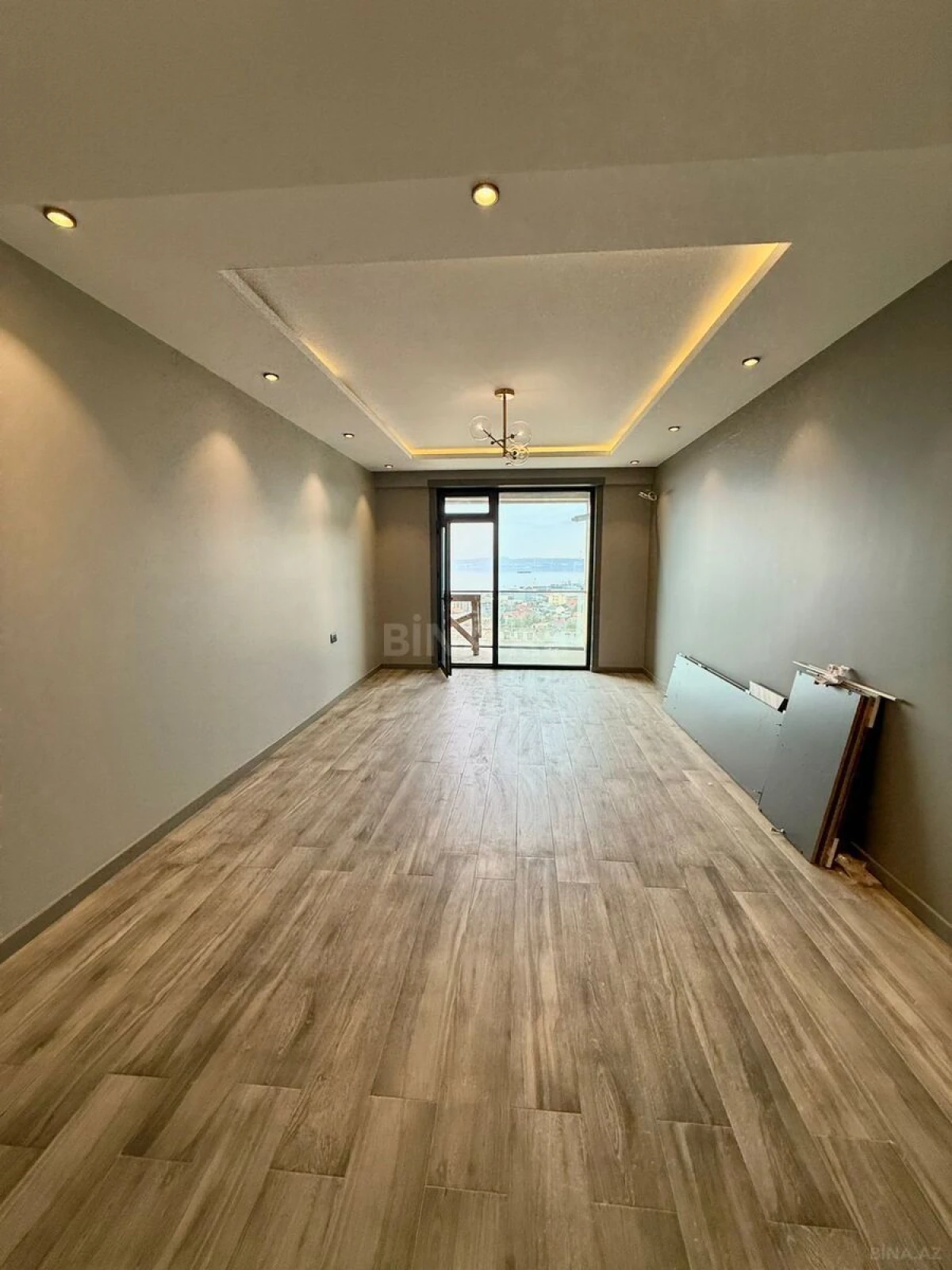 Satılır 2 otaqlı mənzil 88 m²