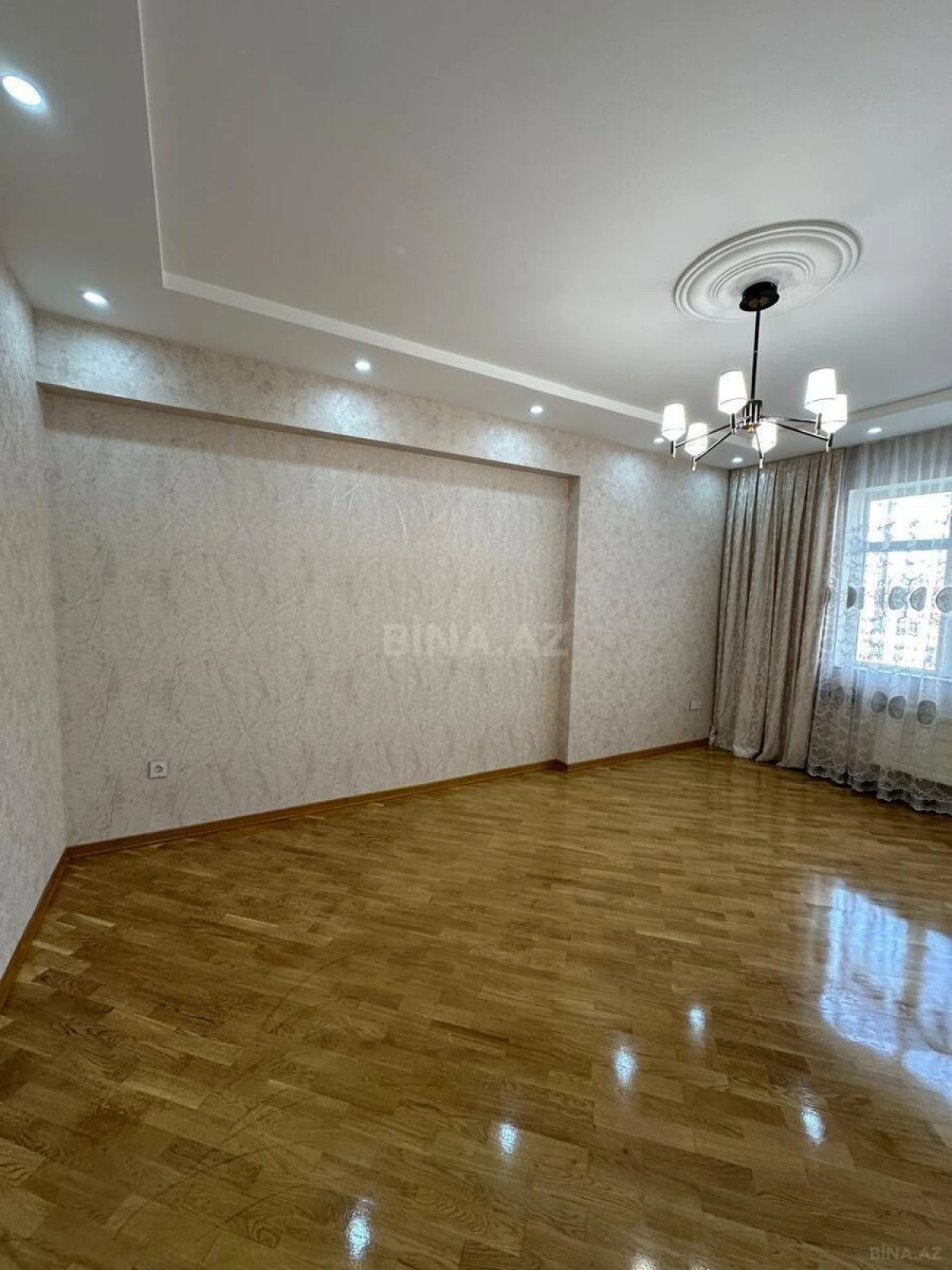 Satılır 3 otaqlı mənzil 84 m²