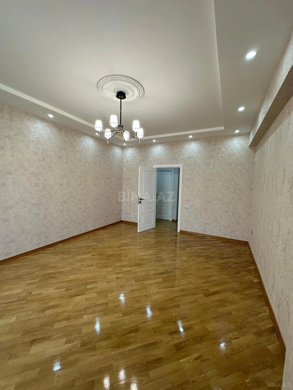 Satılır 3 otaqlı mənzil 84 m²