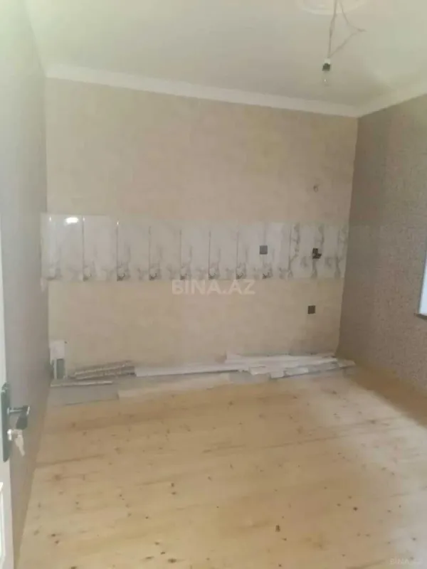 Satılır 6 otaqlı həyət evi 200 m²