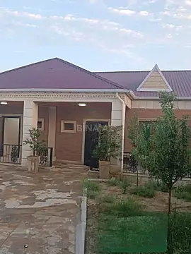 Satılır 6 otaqlı həyət evi 200 m²
