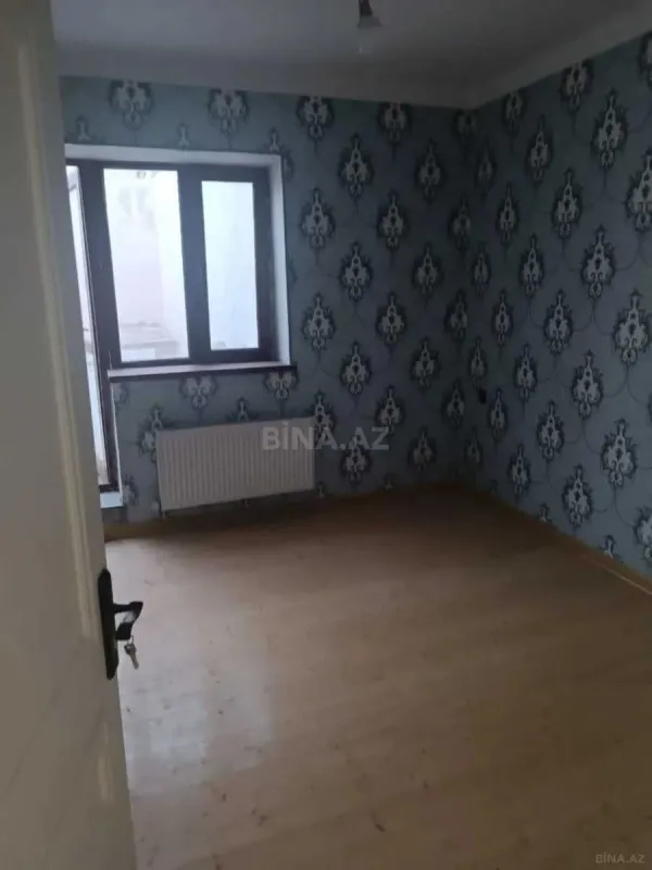Satılır 6 otaqlı həyət evi 200 m²