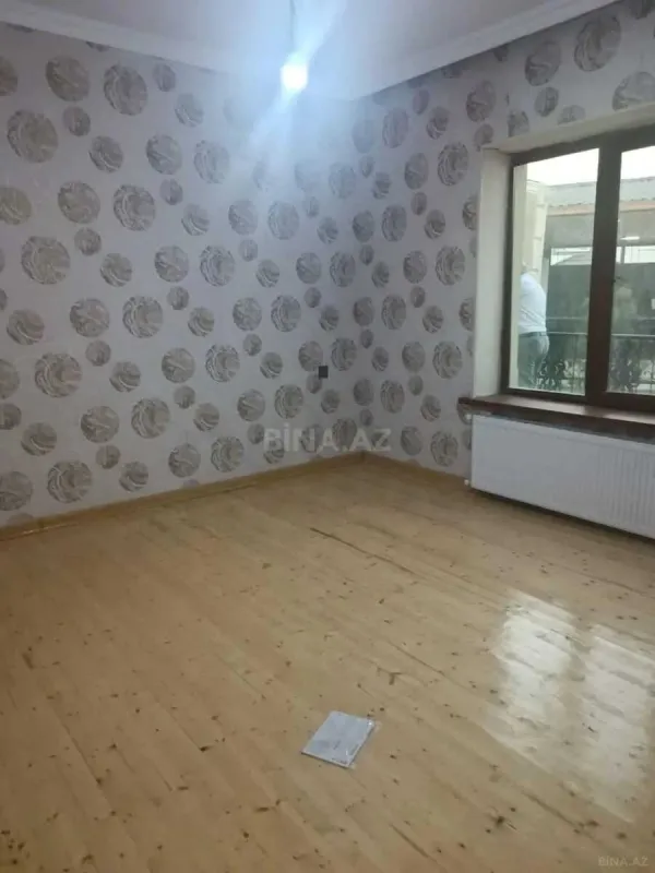 Satılır 6 otaqlı həyət evi 200 m²